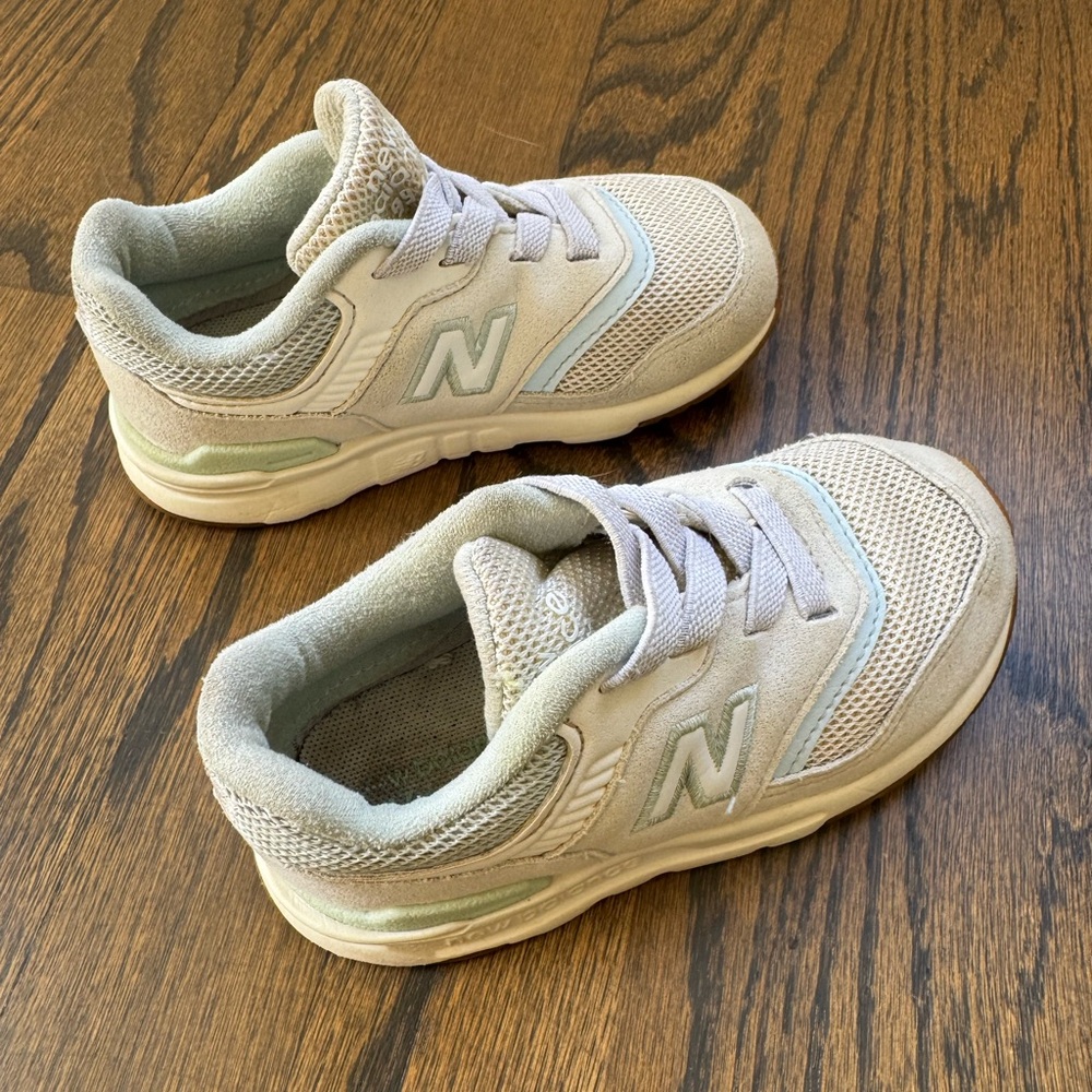 New Balance 997h Bungee Sneakers size 7.5